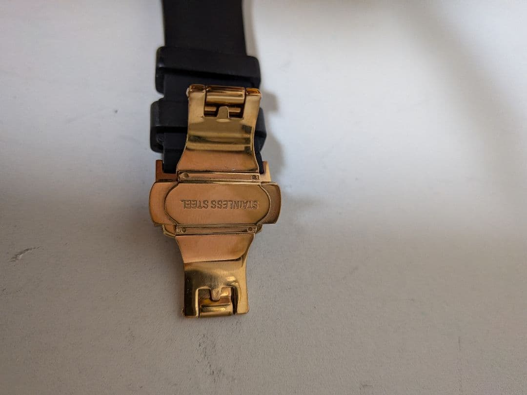 美品G-SHOCK デジタル腕時計 ブラック/ゴールドカスタム