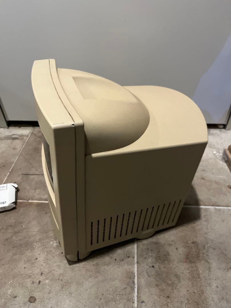 Apple Macintosh Color Classic II 改造品？