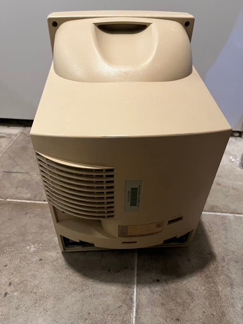 Apple Macintosh Color Classic II 改造品？