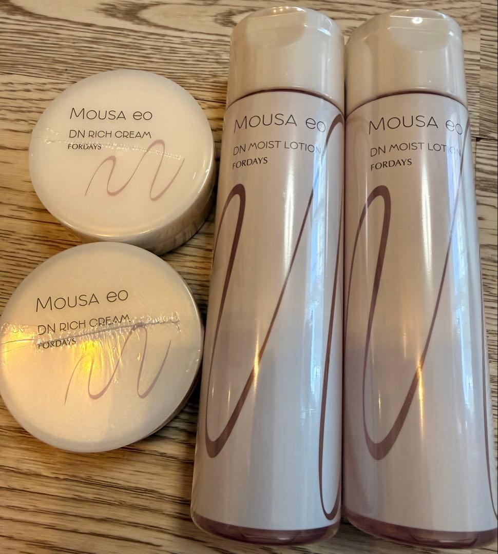 り*な様 フォーデイズ　化粧水　ムーサ モイストローション & リッチクリーム