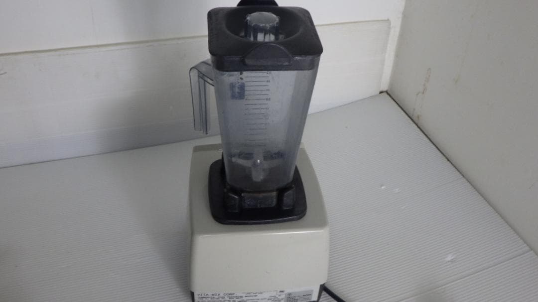 a*a様 送料無料439/VITA-MIX VMO110A バイタミックス業務用