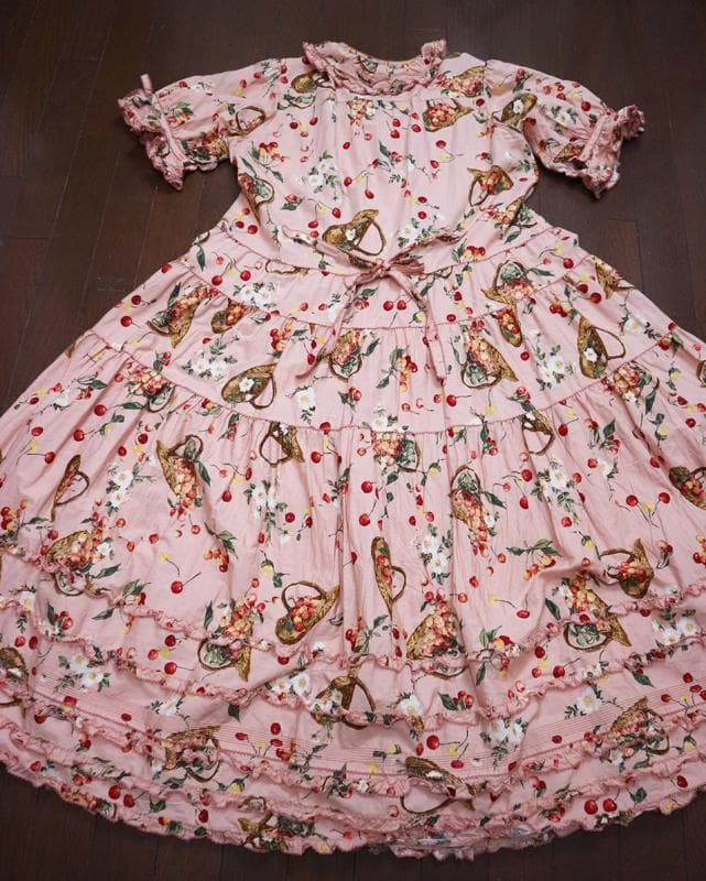 な*お様 ピンクハウス♡野ばらとチェリープリント♡パフスリーブワンピース