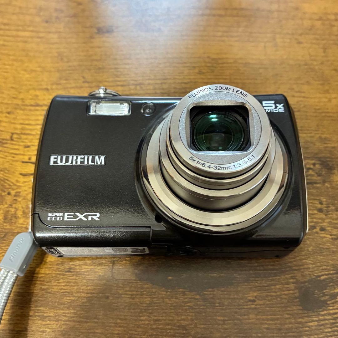デジタルカメラ FUJIFILM FinePix F200EXR
