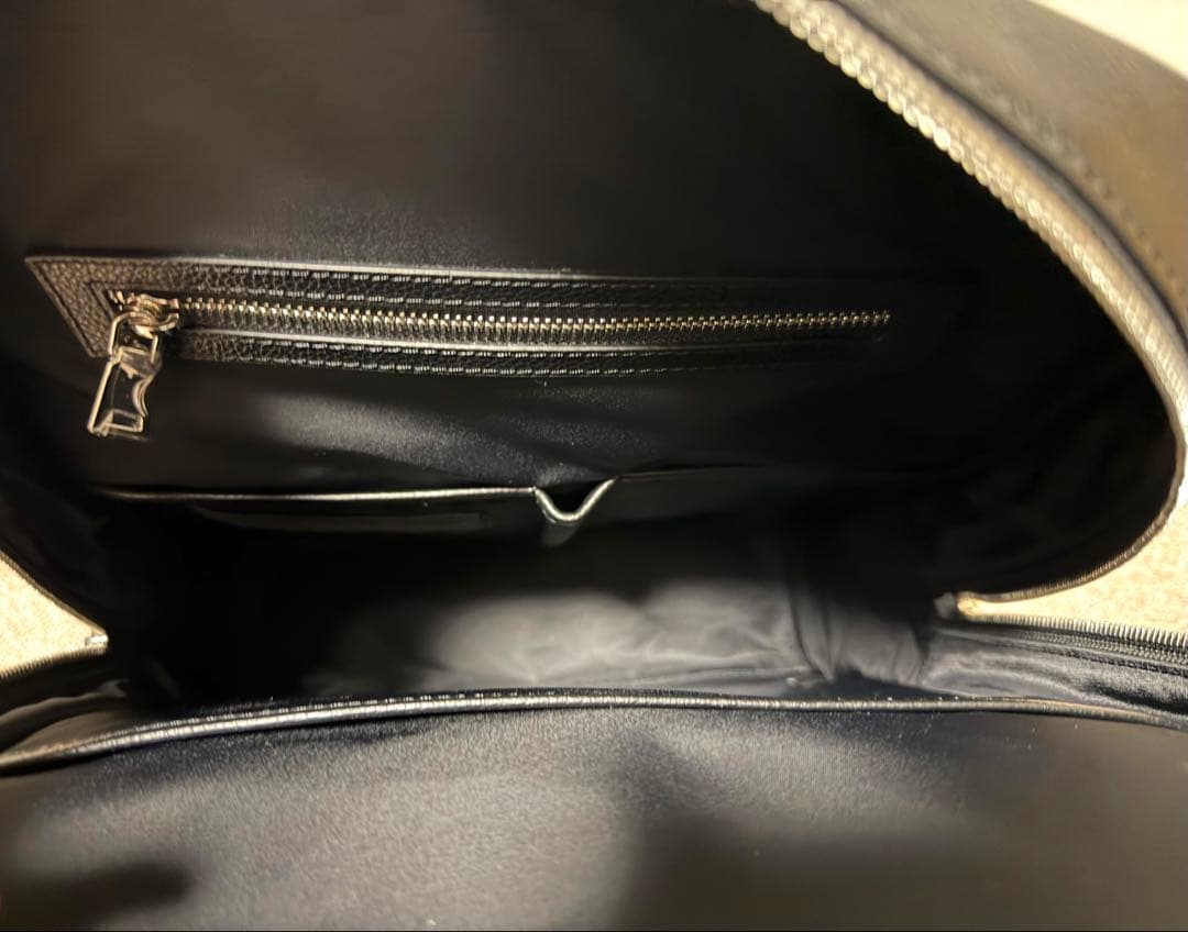 【美品】AUCENTIC Full Grain Leather Backpack