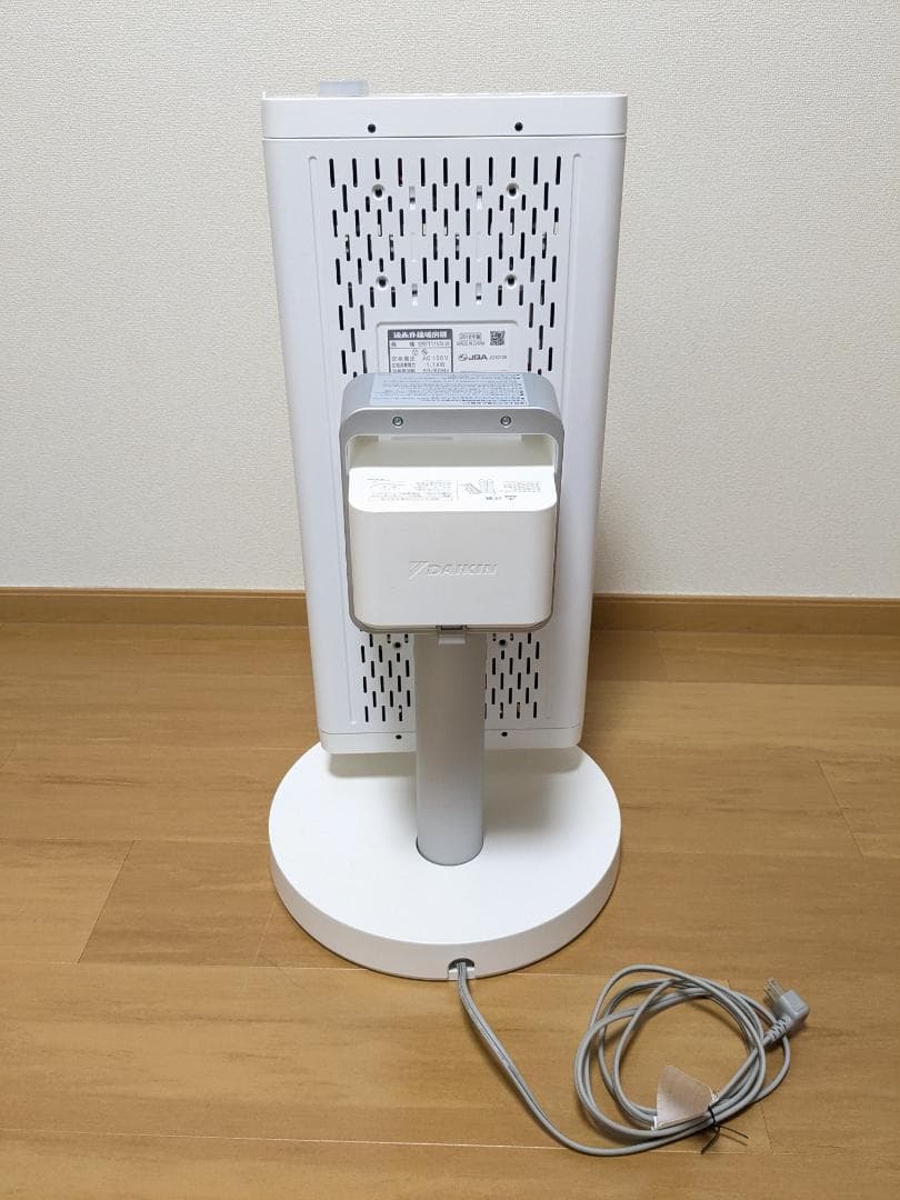 DAIKIN 遠赤外線暖房機　CERAMHEAT ERFT11VS-W