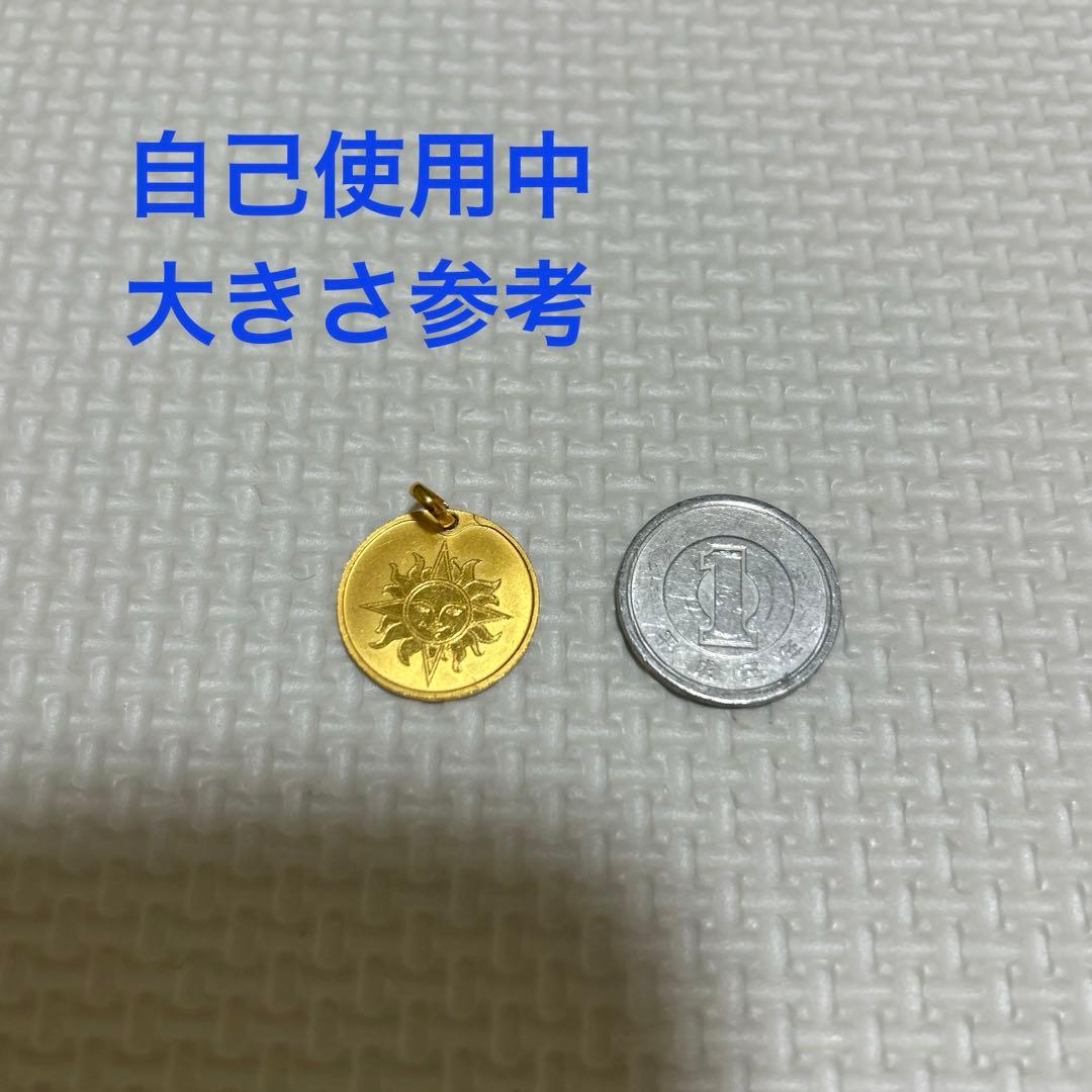 メダル型　ペンダントヘッド