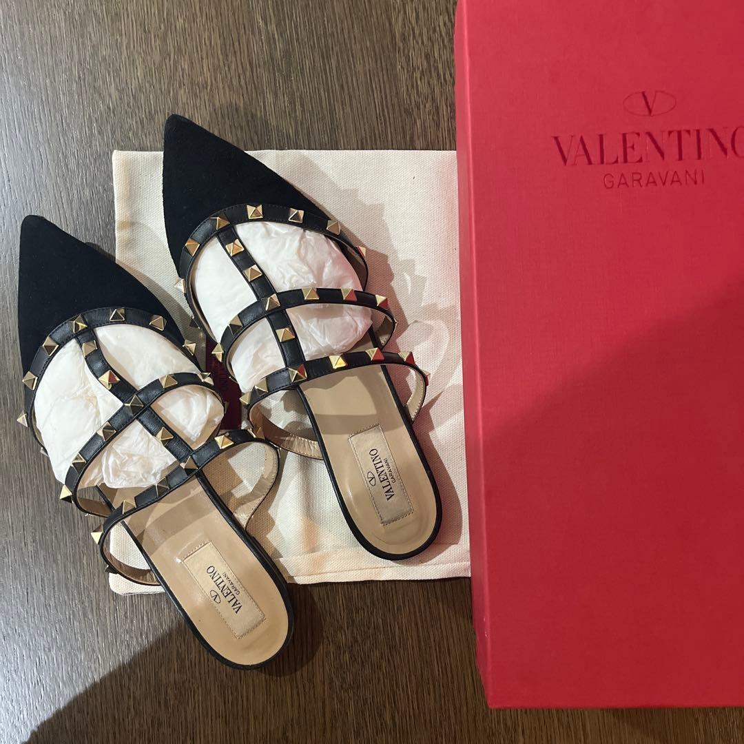 VALENTINO スタッズ付きブラックミュール