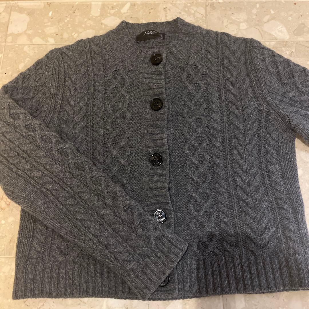 今期　未使用WEEKEND MaxMara グレー カーディガン S