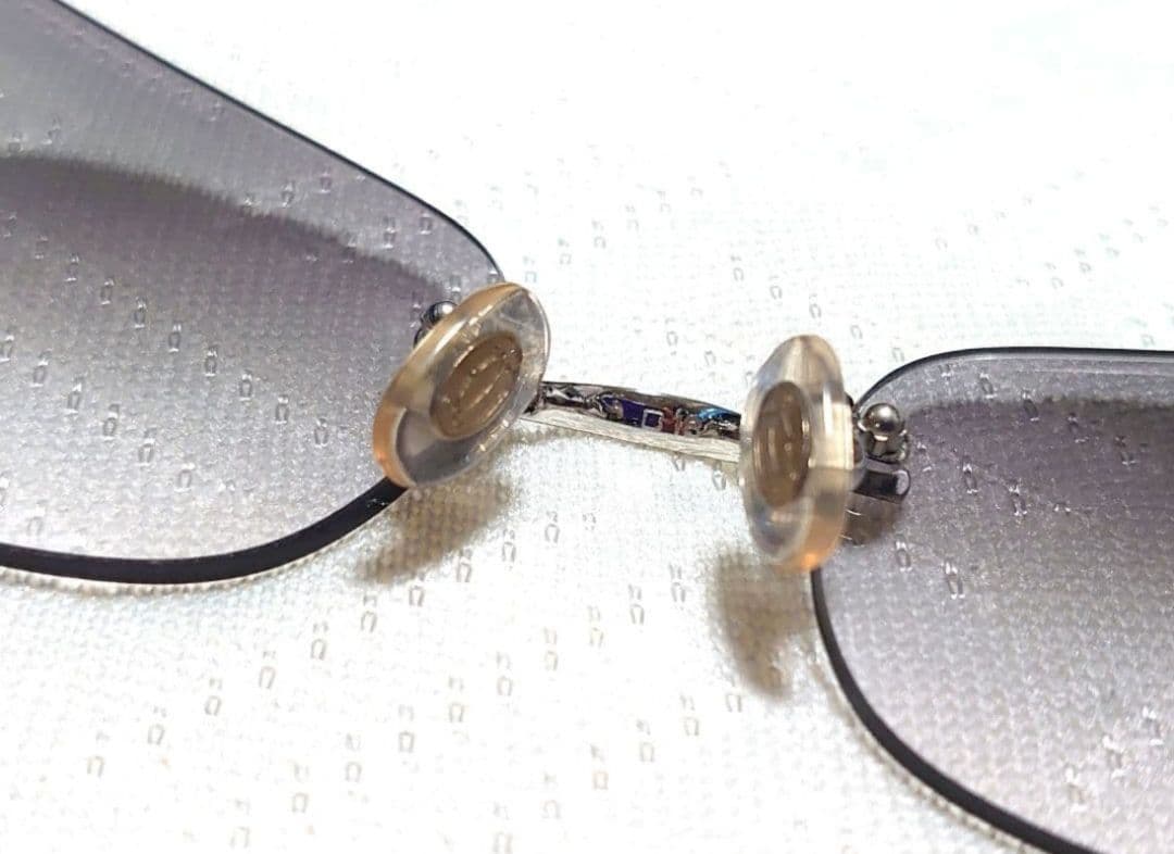 【極美品】カルティエサングラス リムレスシルバーフレーム