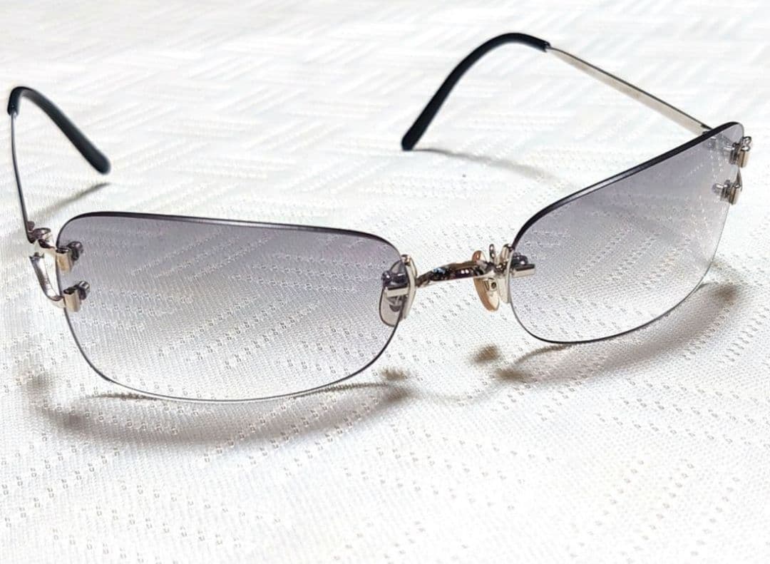 【極美品】カルティエサングラス リムレスシルバーフレーム