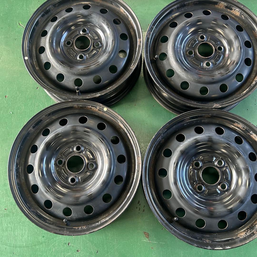 中古ホイール15X4.5ダイハツキャスト純正スチール　4本セット