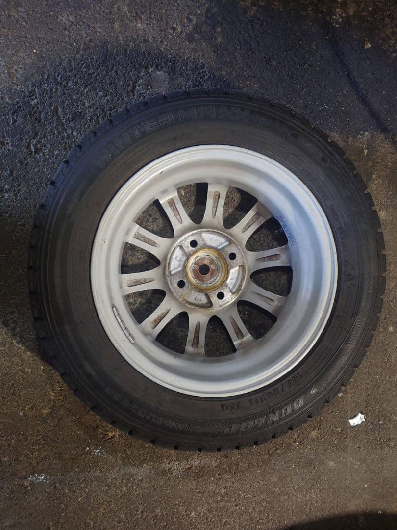 ②スタットレスタイヤ…AZ SPORTS 13インチ ホイールセット