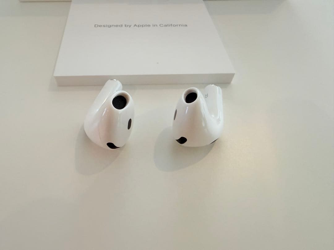 AirPods4 ノイズキャンセリング　ANC MXP93J/A