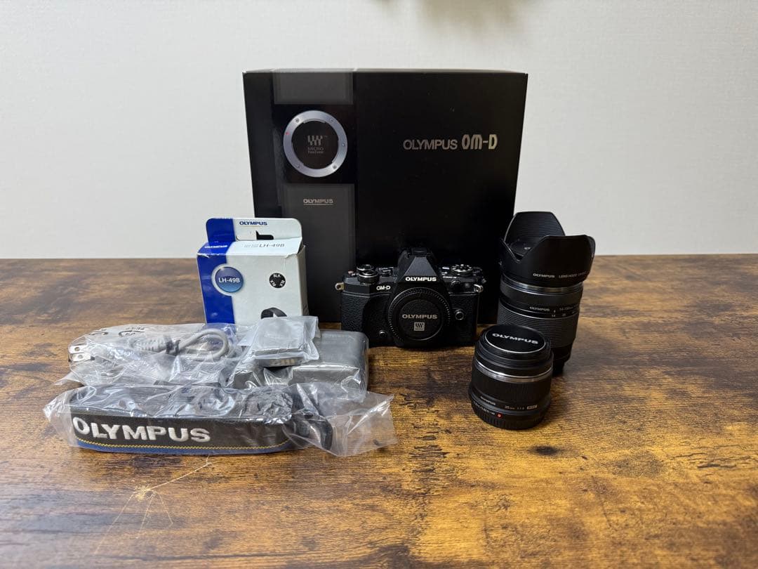 OLYMPUS OM-D E-M5 Mark2 レンズ2本付き