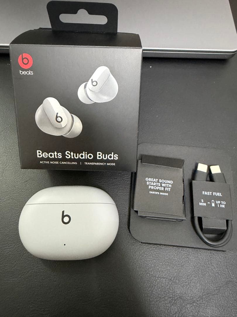 Beats Studio Buds ワイヤレスイヤホン