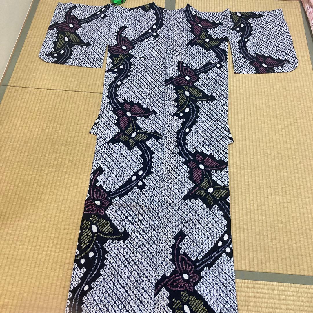 総絞り浴衣　蝶柄