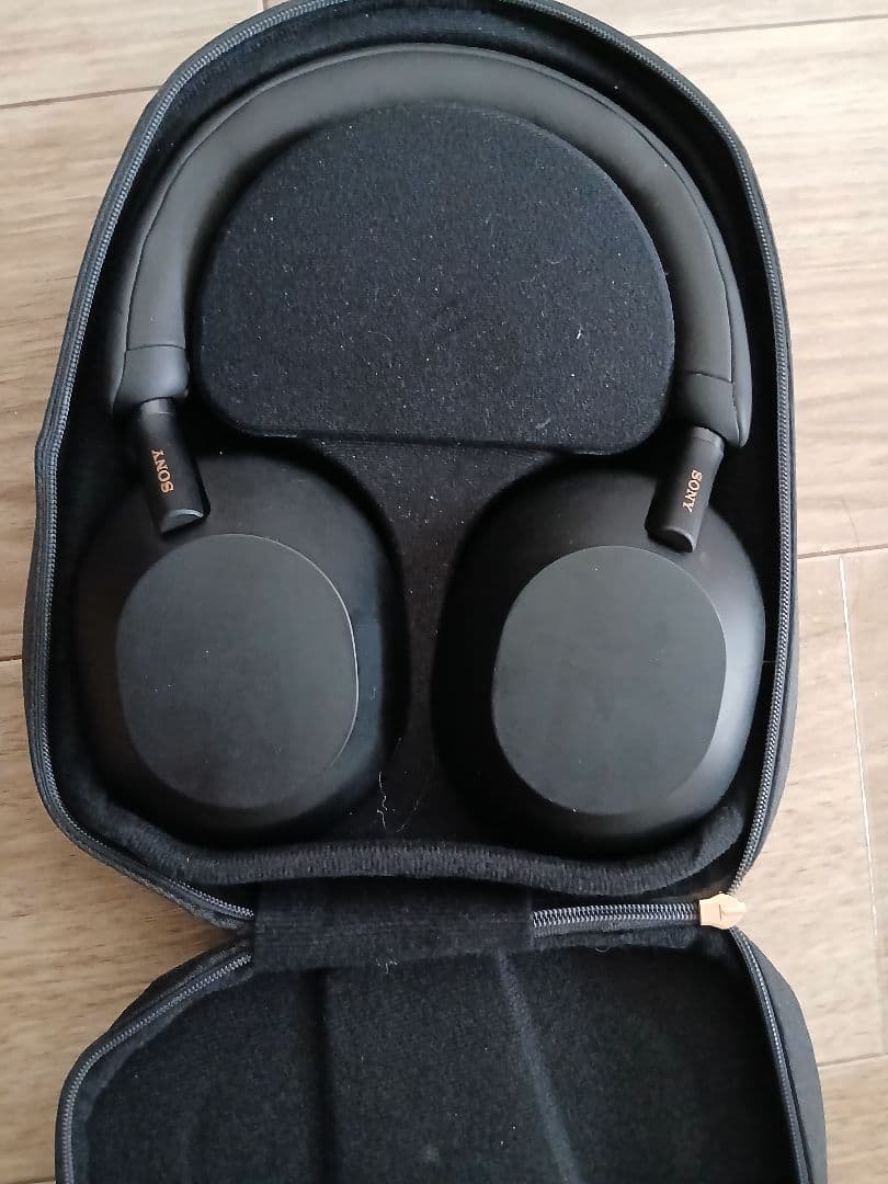 WH-1000XM5 ブラック 収納ケース付き