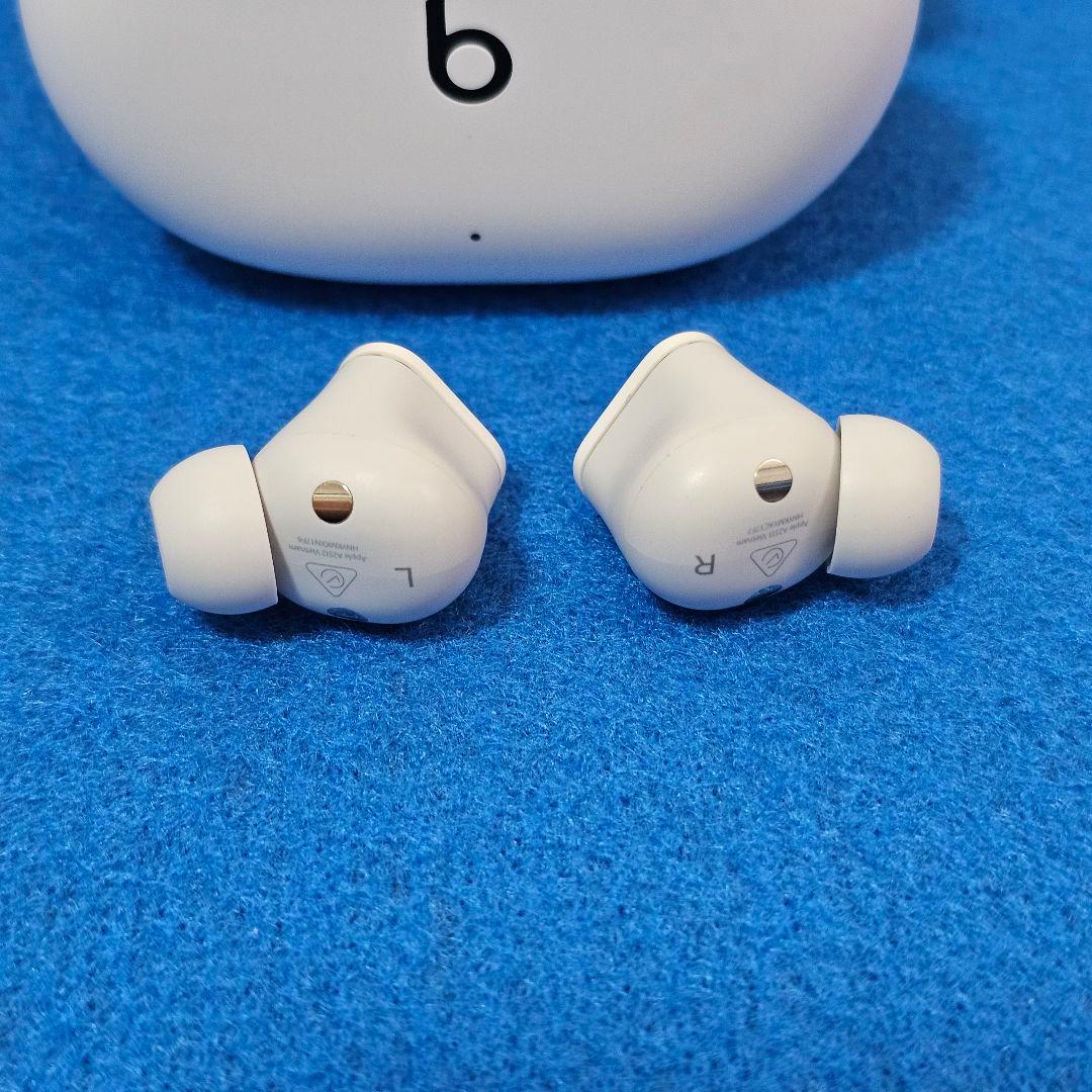 【ほぼ未使用】Beats Studio Buds