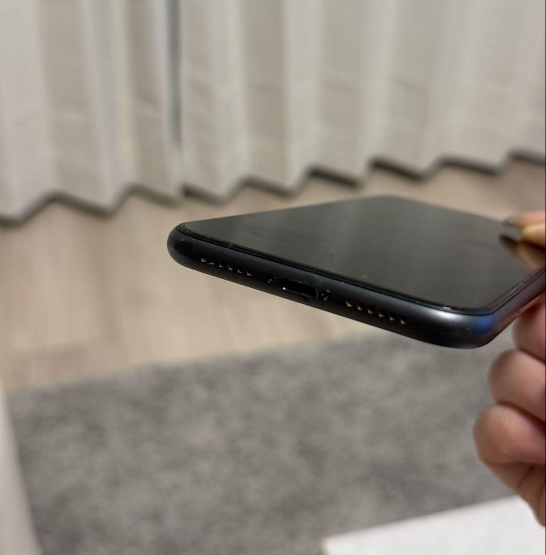 【美品】iPhone11 Black 64GB 黒 本体のみ
