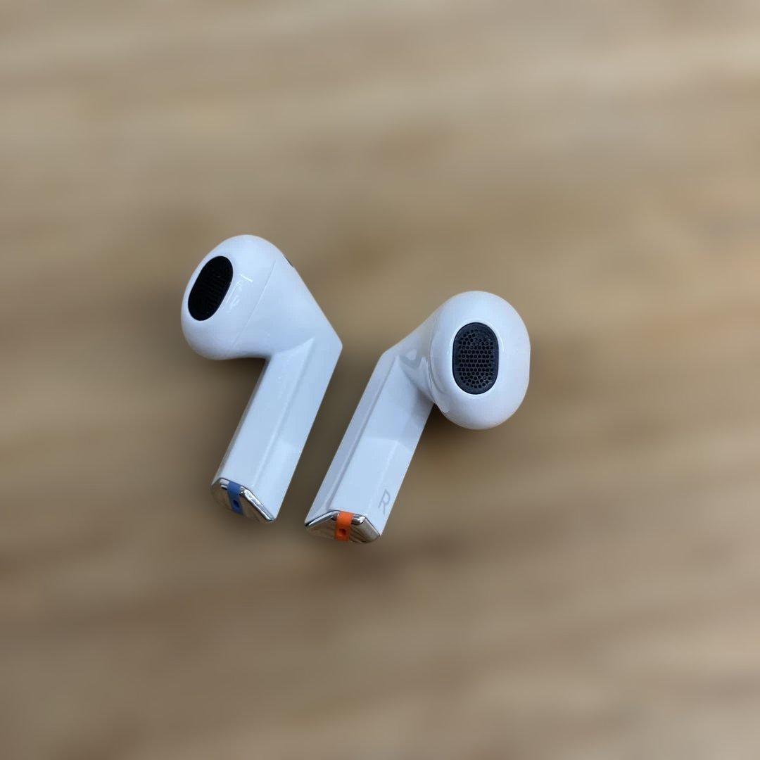 美品 Samsung Galaxy Buds3 ワイヤレスイヤホン ホワイト