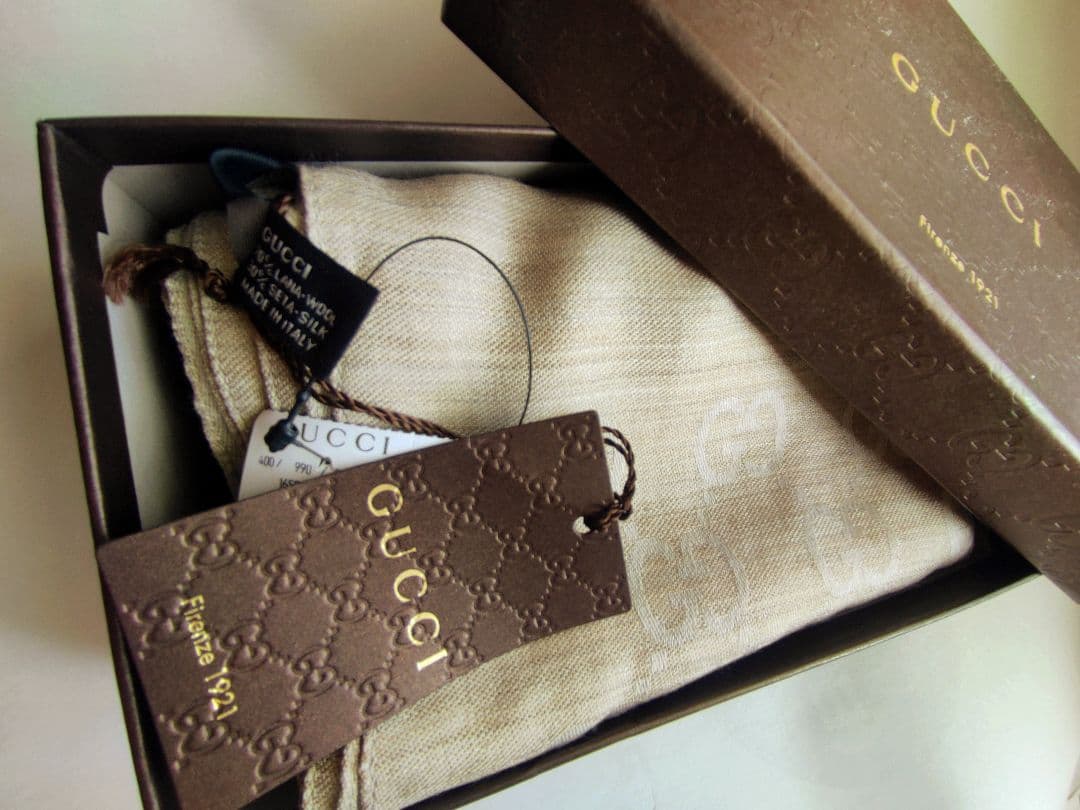 GUCCI GGロゴ ベージュ スカーフ