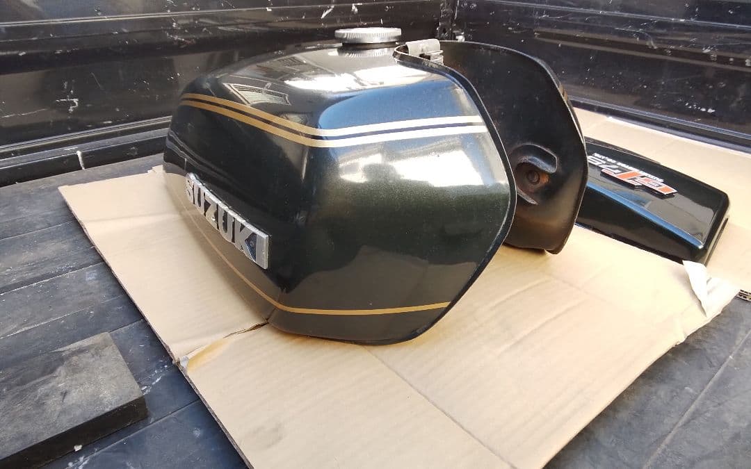 国内物　GT 750 B5　純正外装フルキット　正月謝恩セール