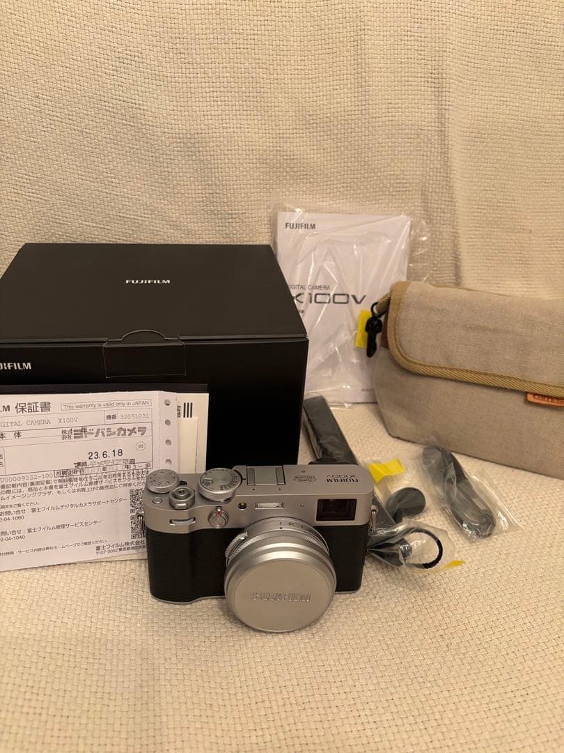 Fujifilm X100Vシルバー