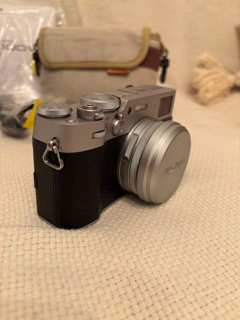 Fujifilm X100Vシルバー