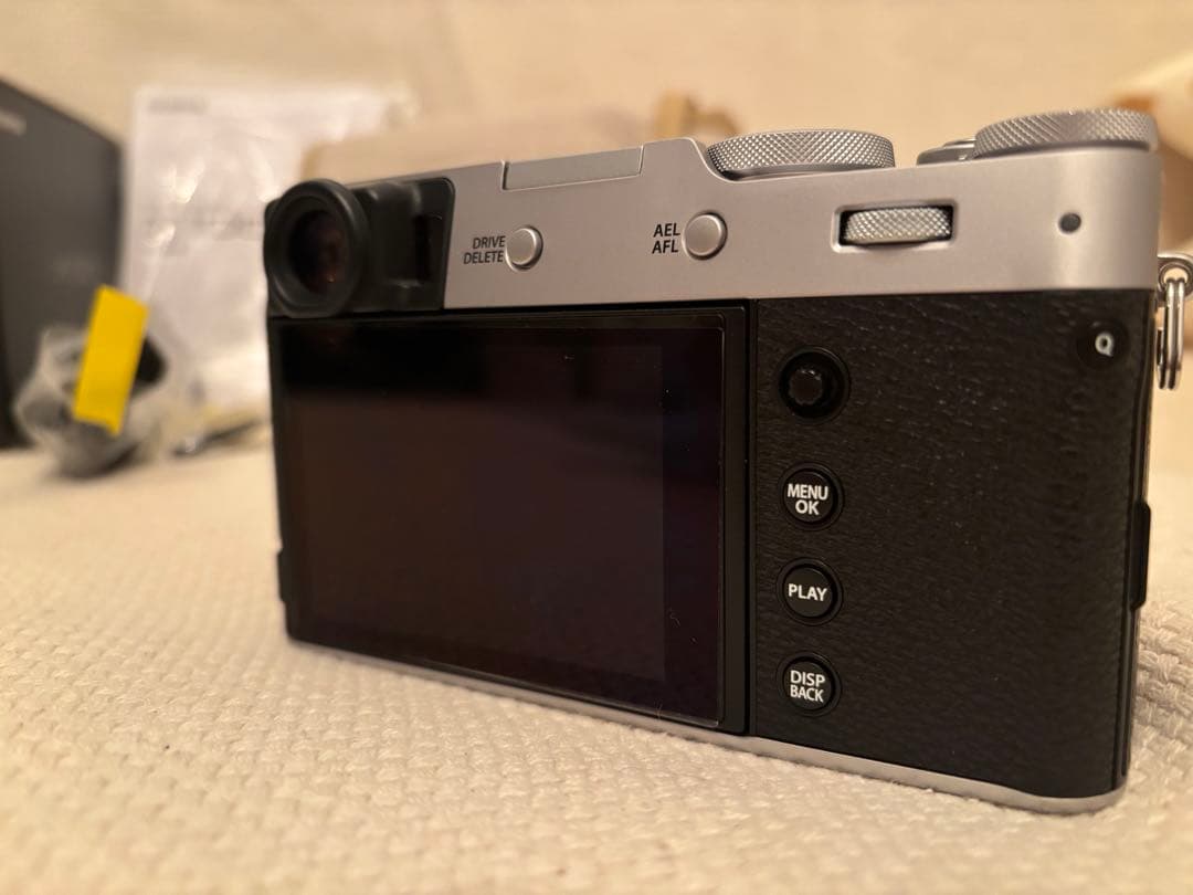 Fujifilm X100Vシルバー