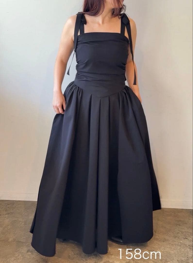 ストレッチ　ブラックワンピース