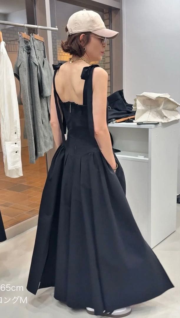 ストレッチ　ブラックワンピース