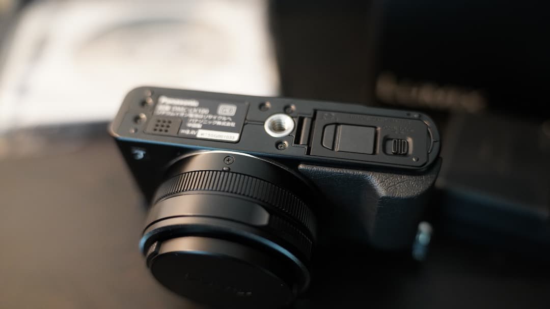 Panasonic　LUMIX　LX100　ブラック