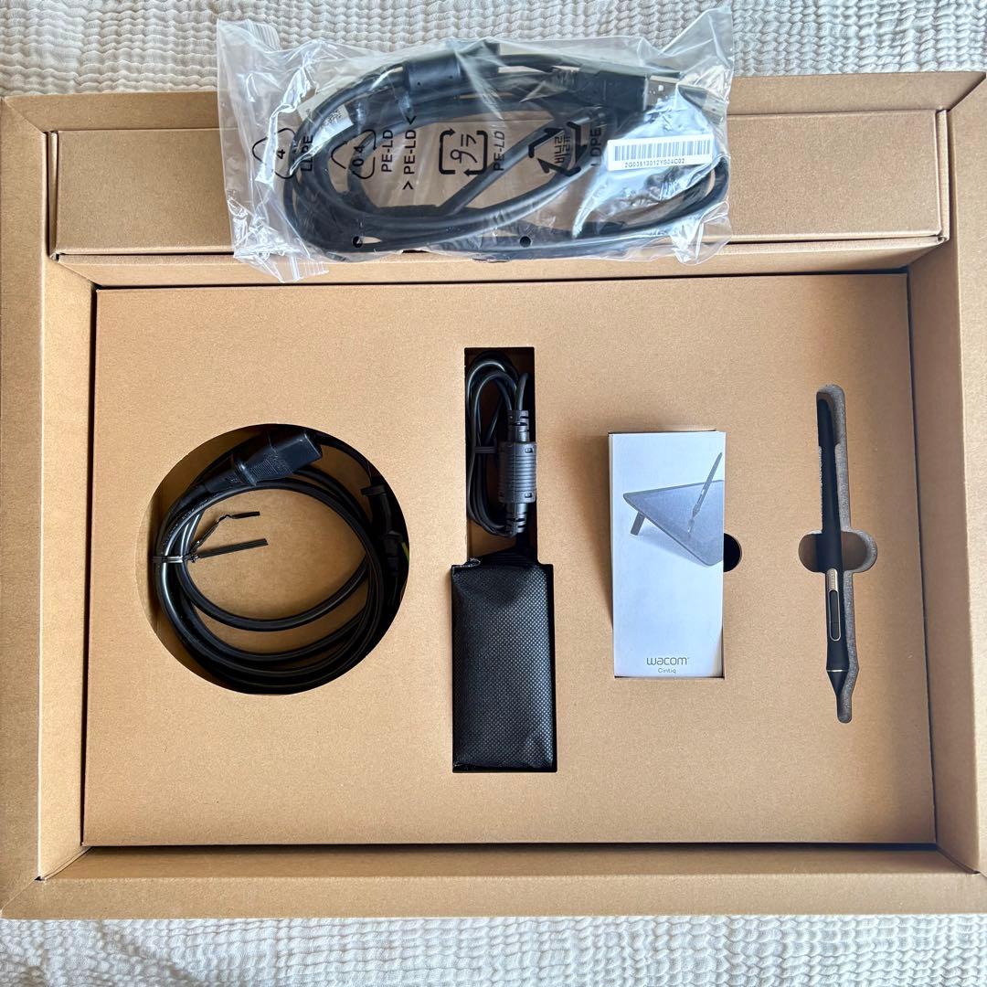 【スタンドセット】Wacom Cintiq 16 液晶ペンタブレット