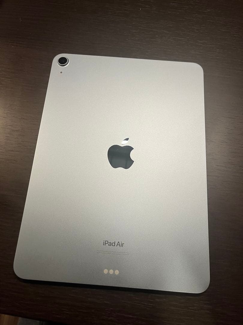 iPad Air 11インチ M2 ブルー 画面ひび割れあり