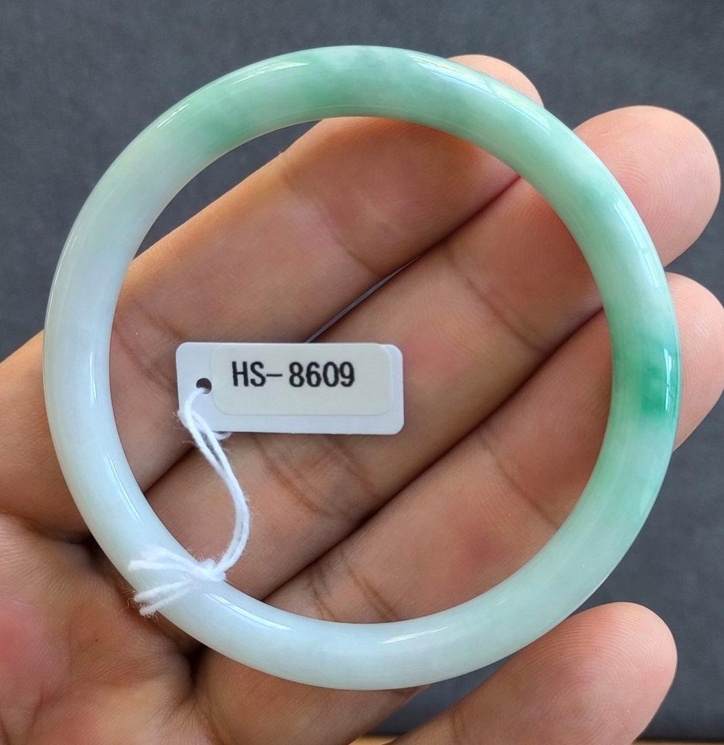 【日本鑑別書付:細条】ミャンマー産本翡翠のバングル（内径55ミリ）8609