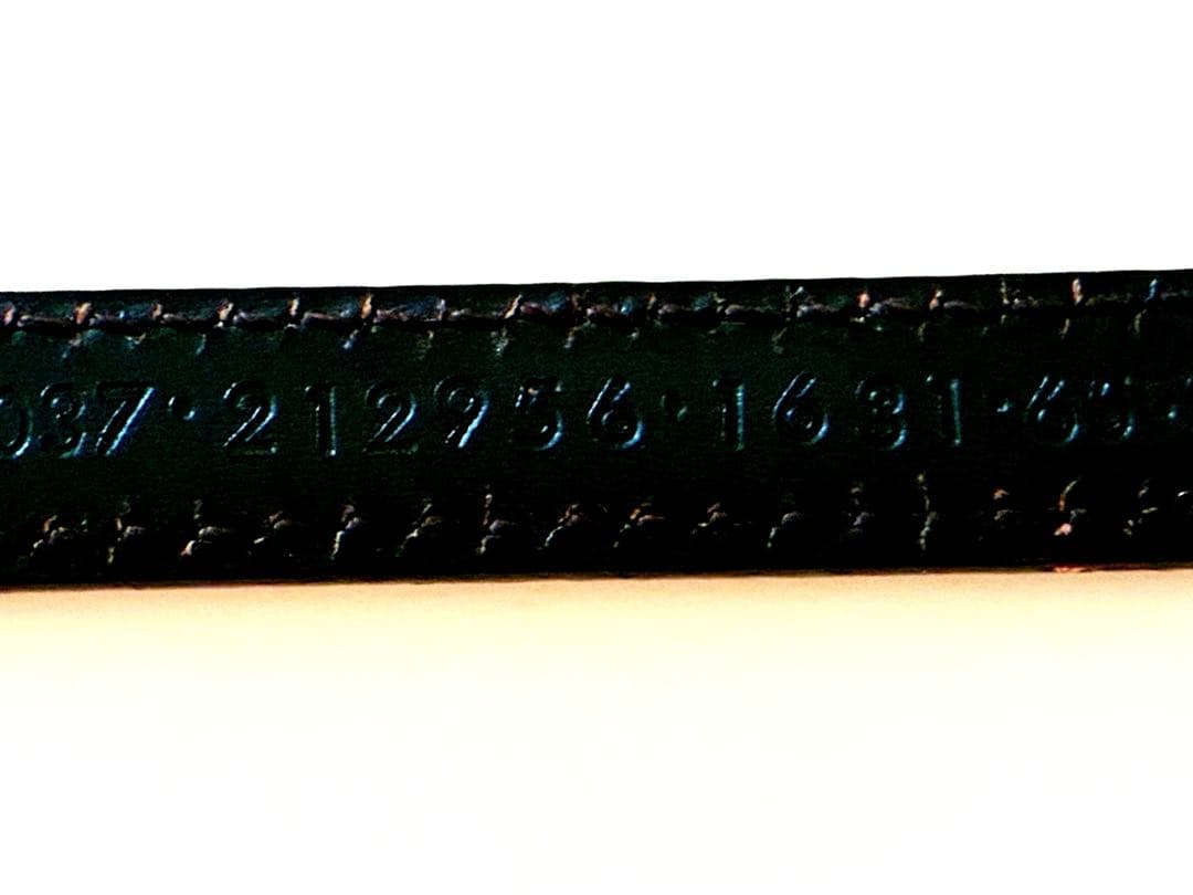 GUCCI細ベルト　GGロゴ(ゴールド) をキャメルカラーレザー