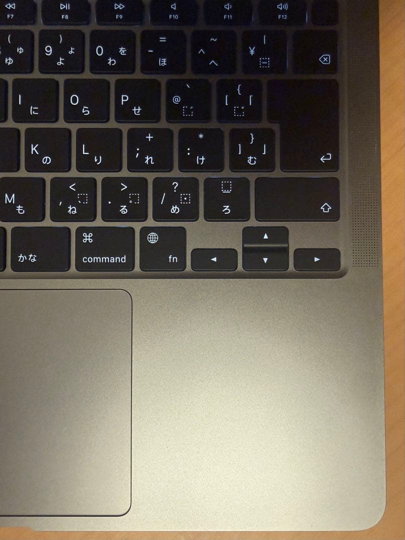 バッテリー最大容量96%MacBookAir M1 2020 8GB/258GB