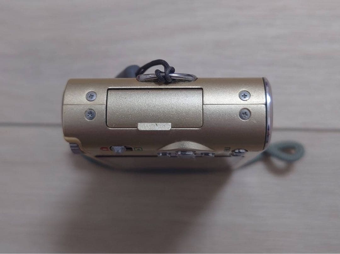 LUMIX 14メガピクセル コンパクトデジタルカメラ DMC-FX66ゴールド