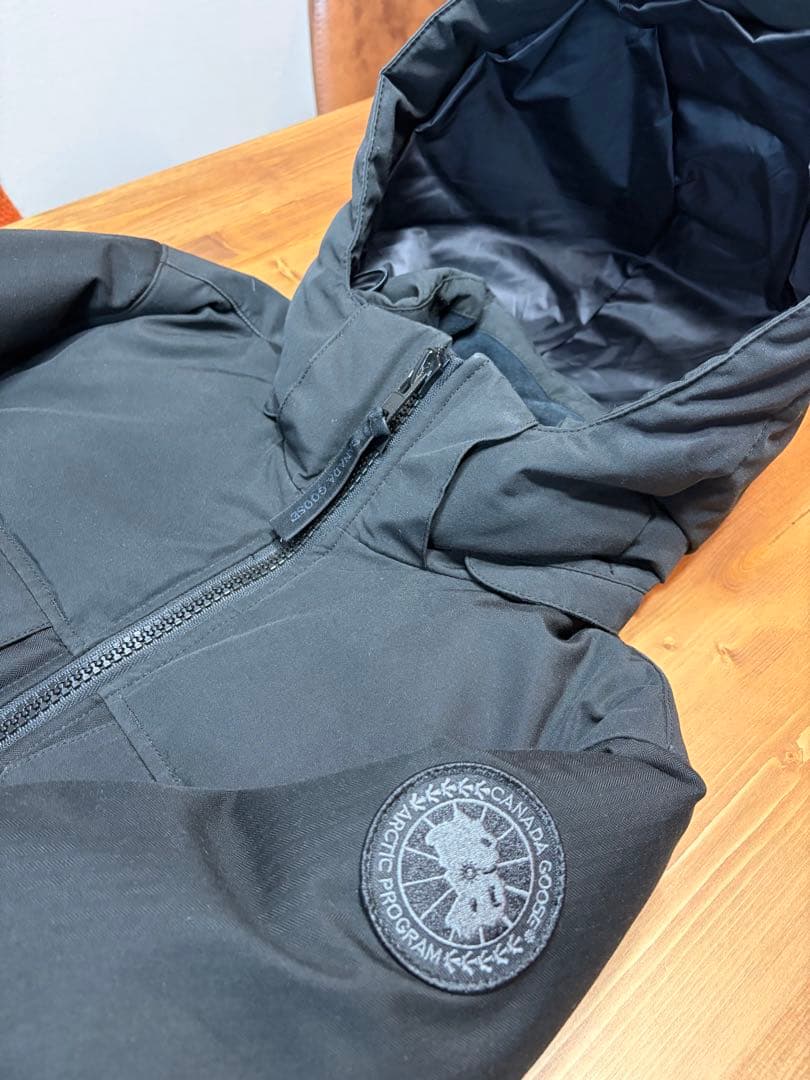 限定  カナダグース RHC豊洲オープン記念商品 M