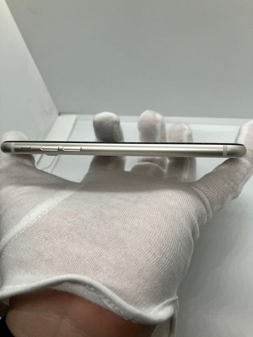 iPhone SE 第3世代 64GB 美品 SIMフリー バッテリー100%