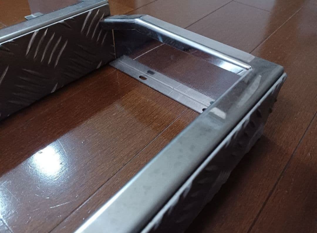 大型ステンレス製テールランプカバー