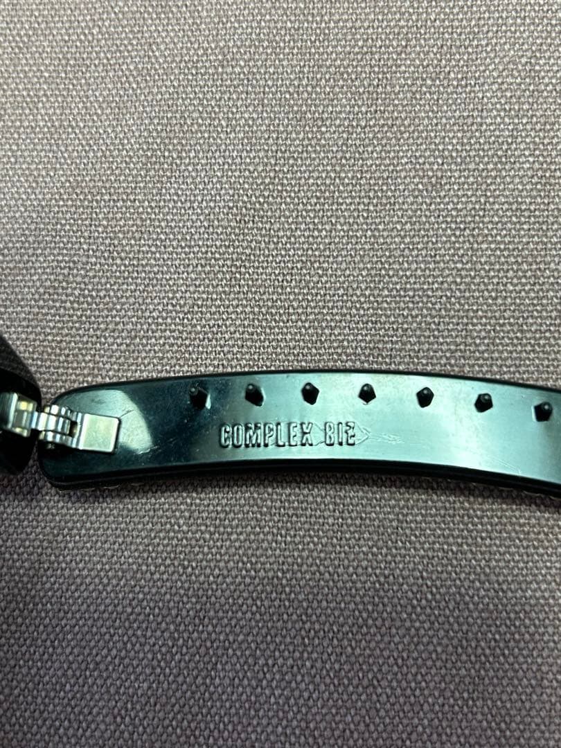 Complex Biz バナナクリップ　スワロフスキー　ピンク色