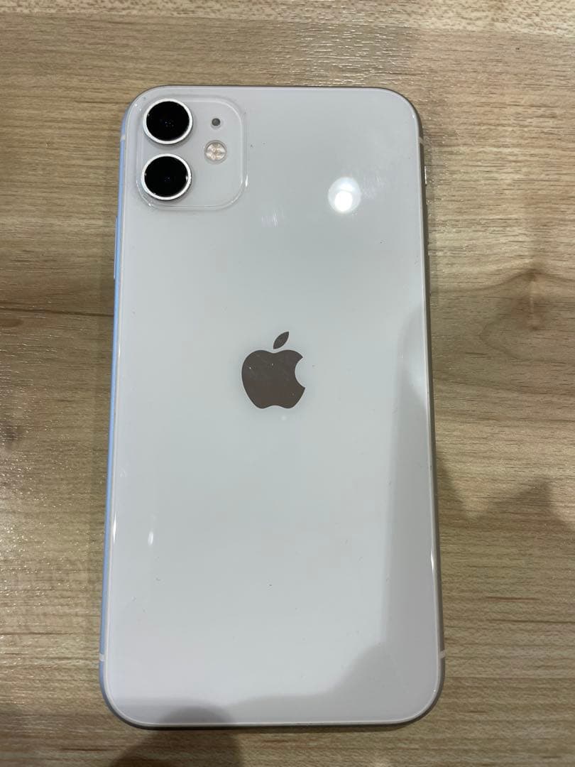 Apple iPhone 11 ホワイト 本体　中古