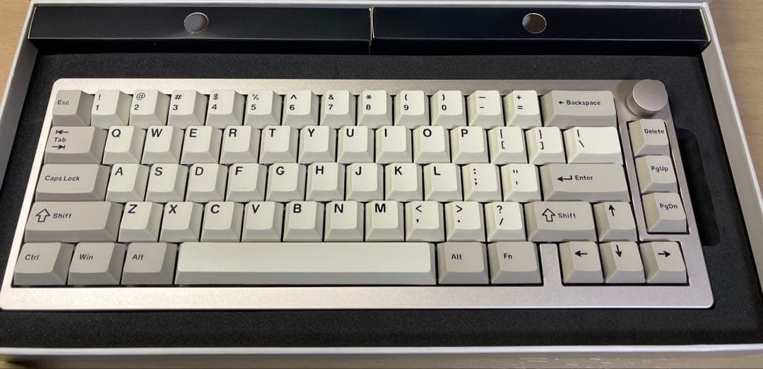 EPOMAKER P65 メカニカルキーボード