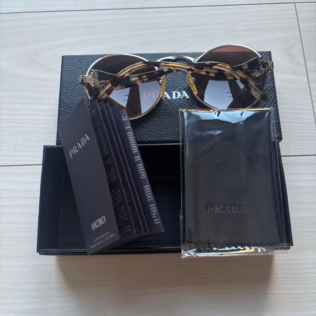 リトルグリーンメン　HYDE着用 プラダ サングラス 完売品