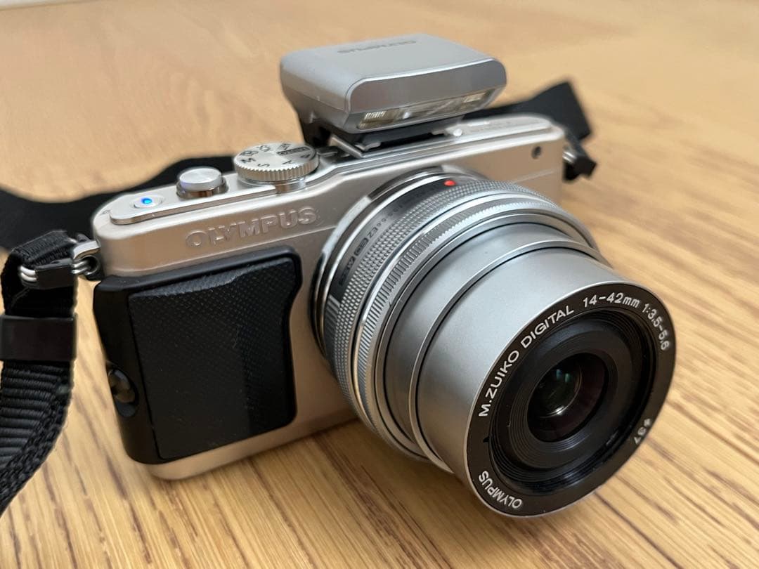 OLYMPUS PEN Lite E-PL6 ダブルズームレンズセット