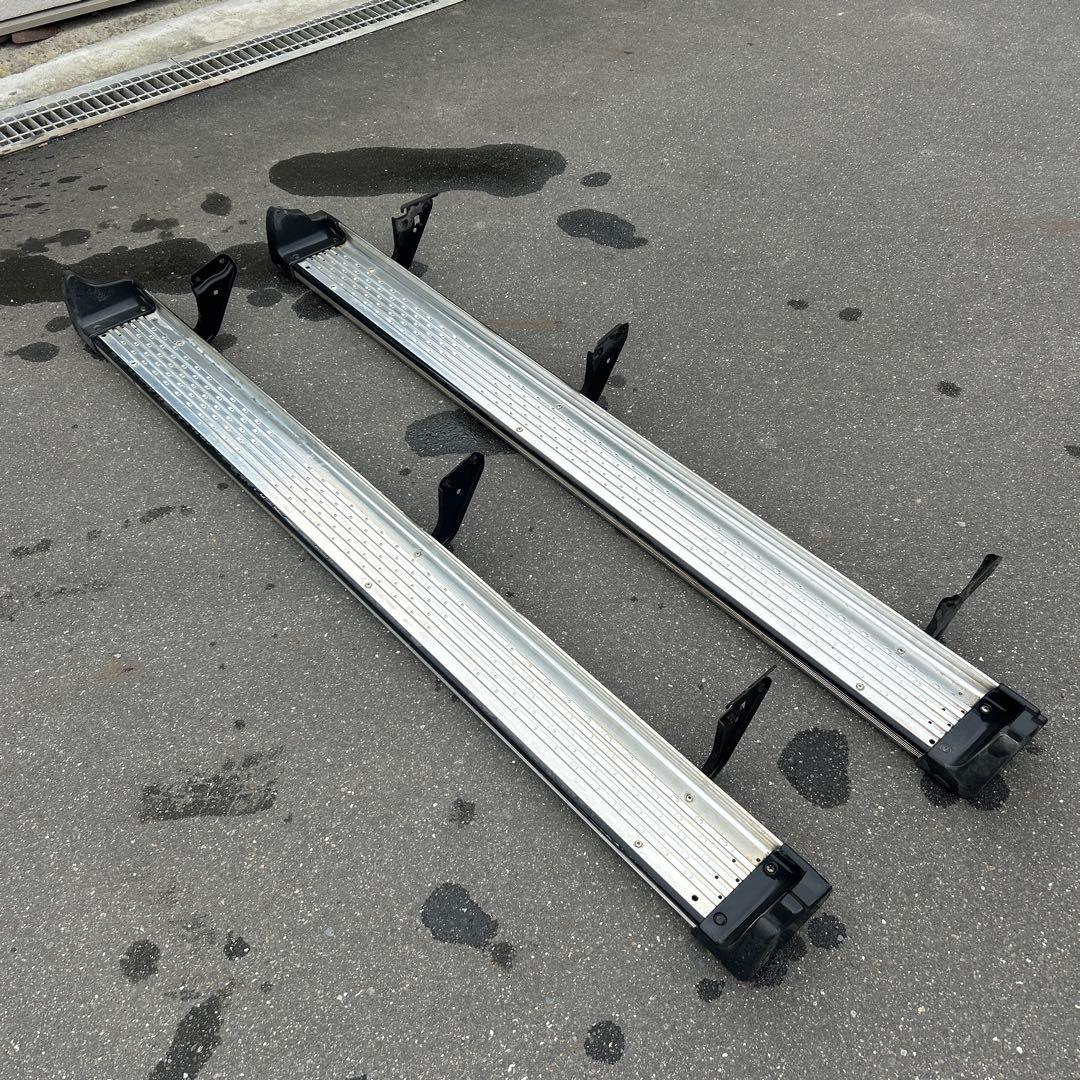 【純正品】185サーフ ハイラックスサーフ　サイドステップ