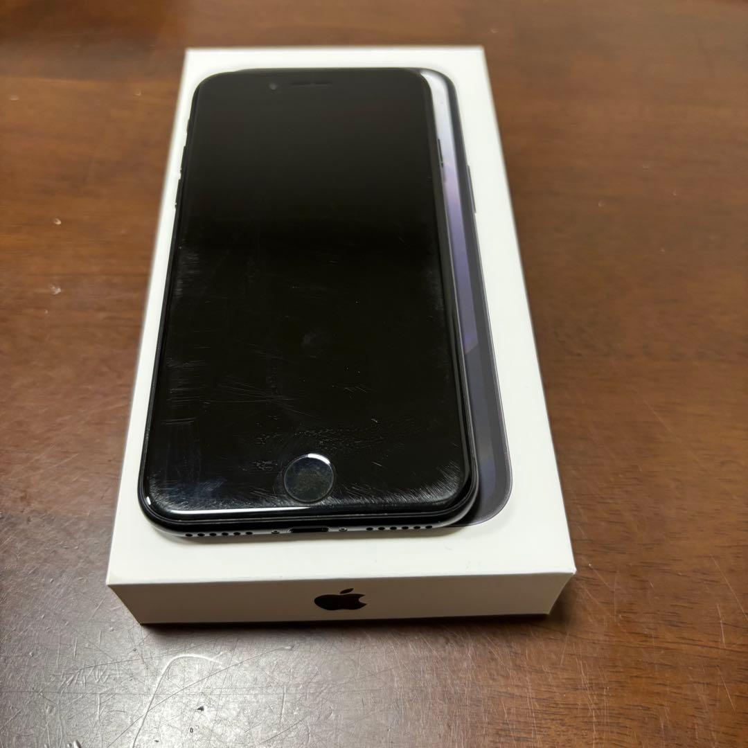 猫*様 iPhone SE2 128GB SIMフリー ブラック　黒