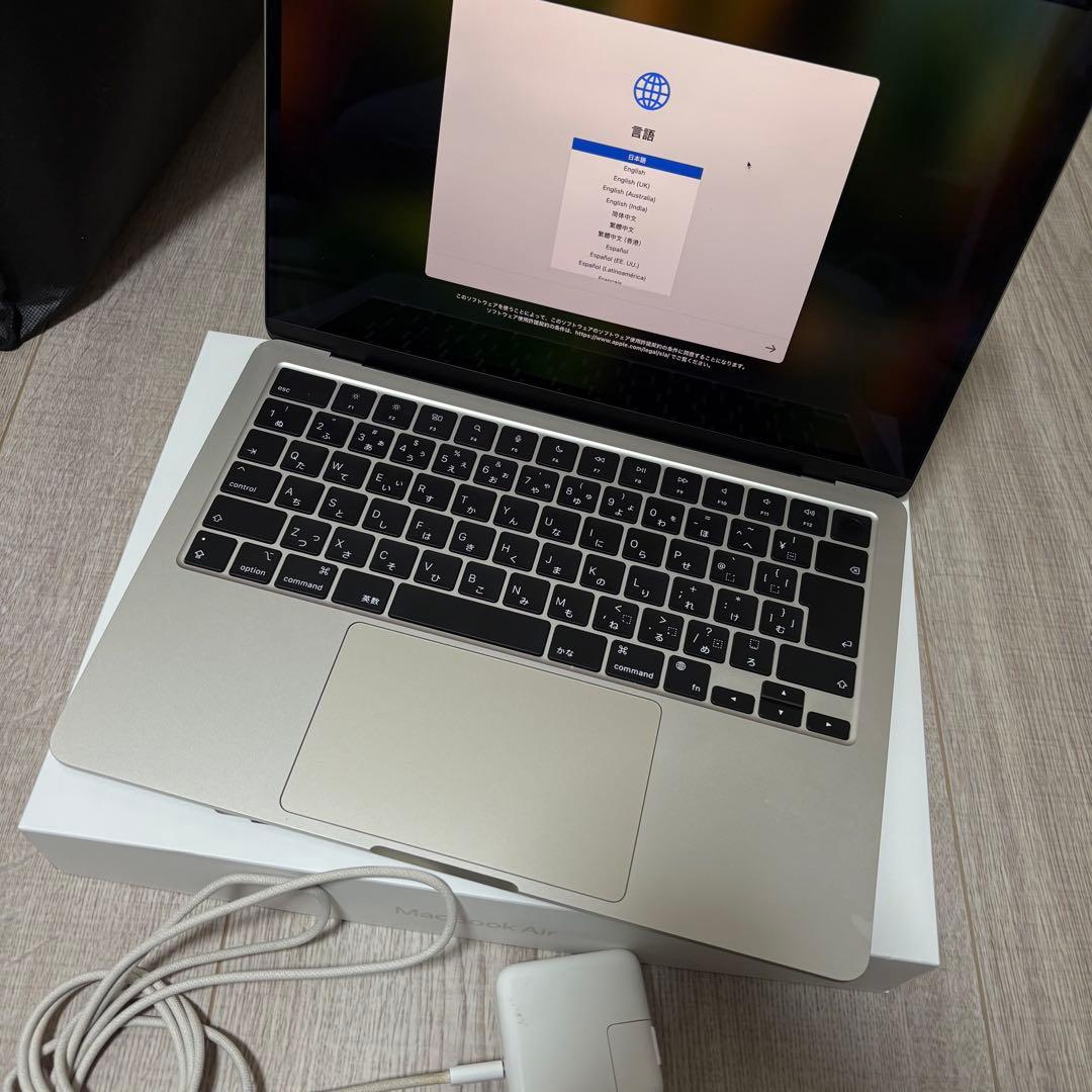 MacBook Air 2022 メモリ8GBストレージ256GB