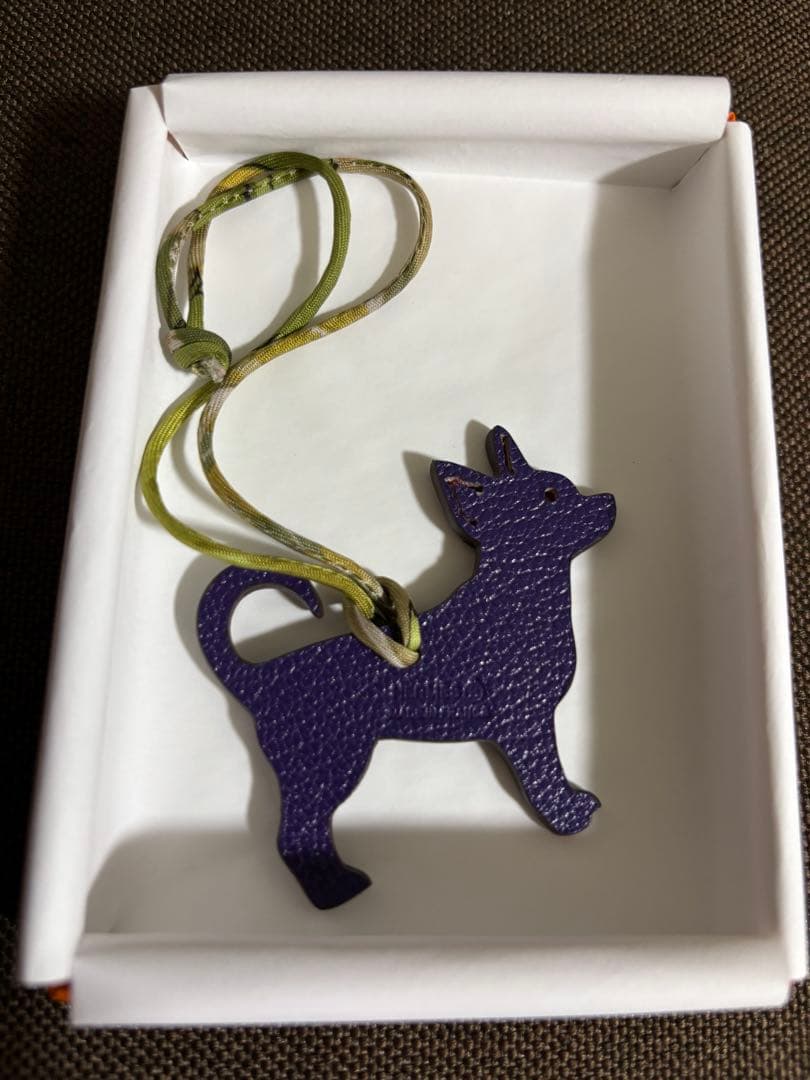 エルメスpetit h プティアッシュチャームチワワ